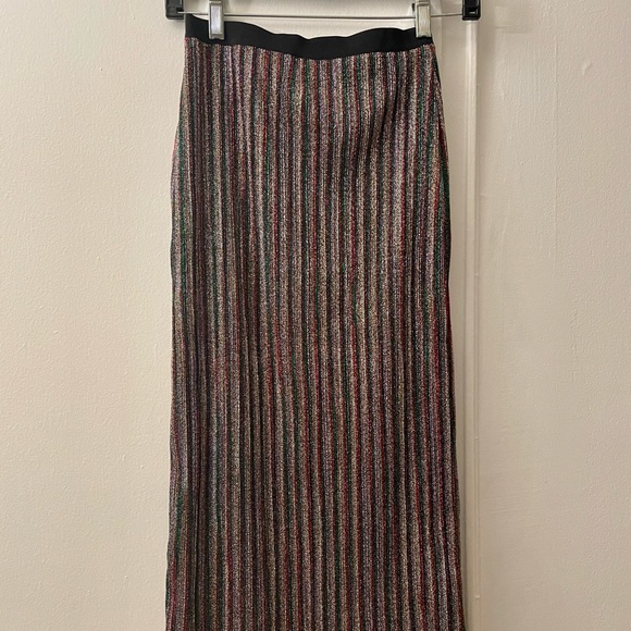 Urban outfitters shiny skirt - Picture 4 of 5